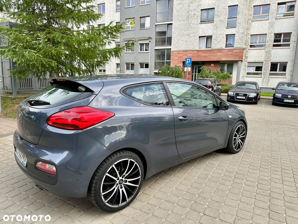 Kia ProCeed - 7