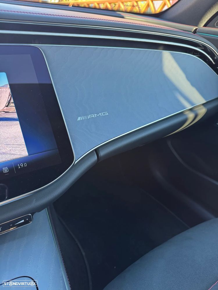 Mercedes-Benz E 53 AMG Hybrid 4Matic+ - 17