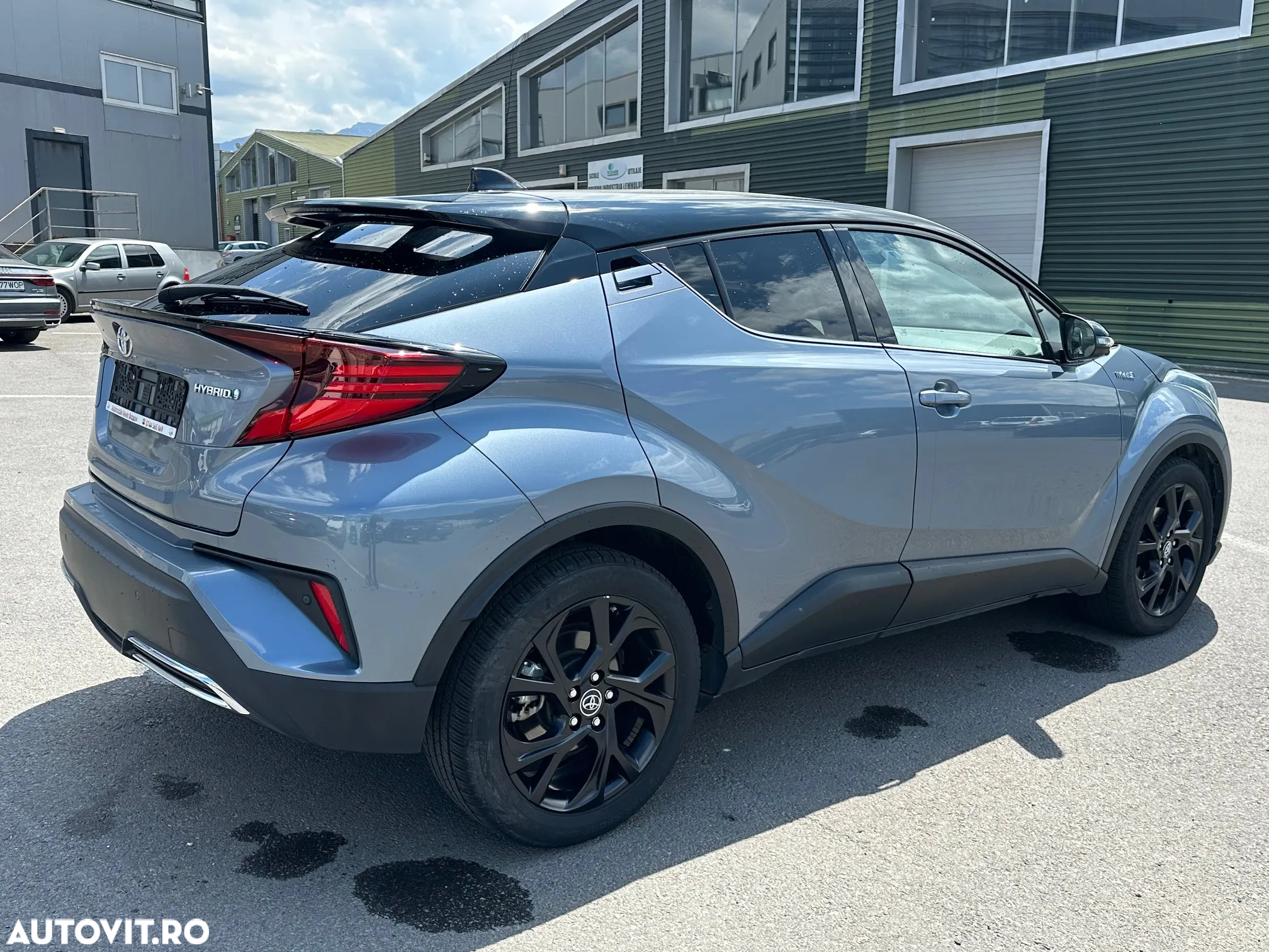 Toyota C-HR 2.0 HSD 184 CP 4x2 CVT Classy Bi-Tone - 13