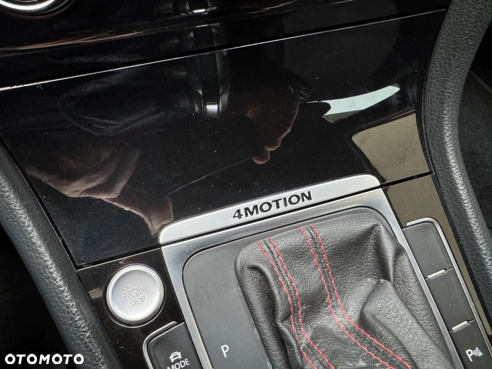 Volkswagen Golf R 4Motion BlueMotion Technology DSG - 22