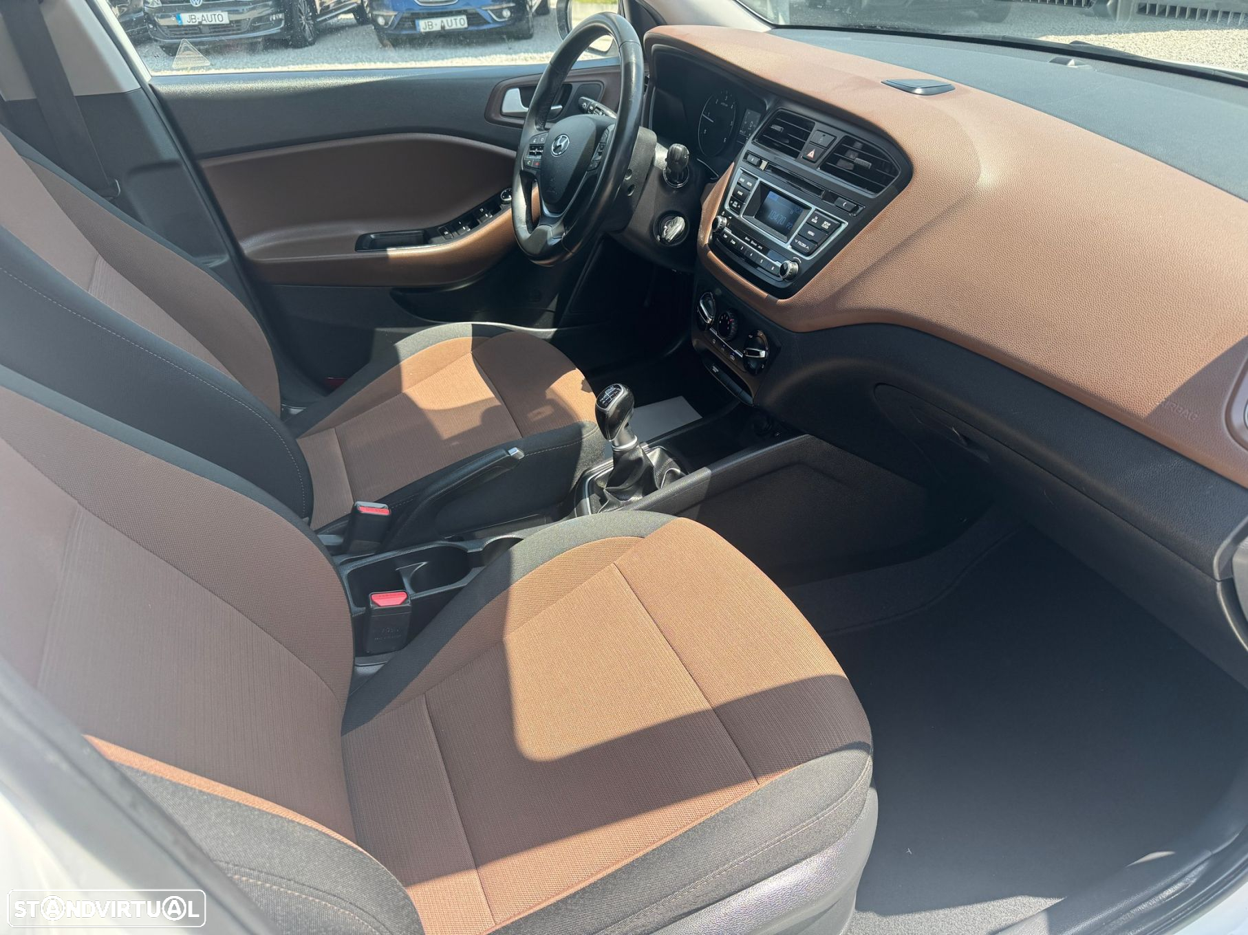 Hyundai i20 1.1 CRDi Access+Bluetooth - 10