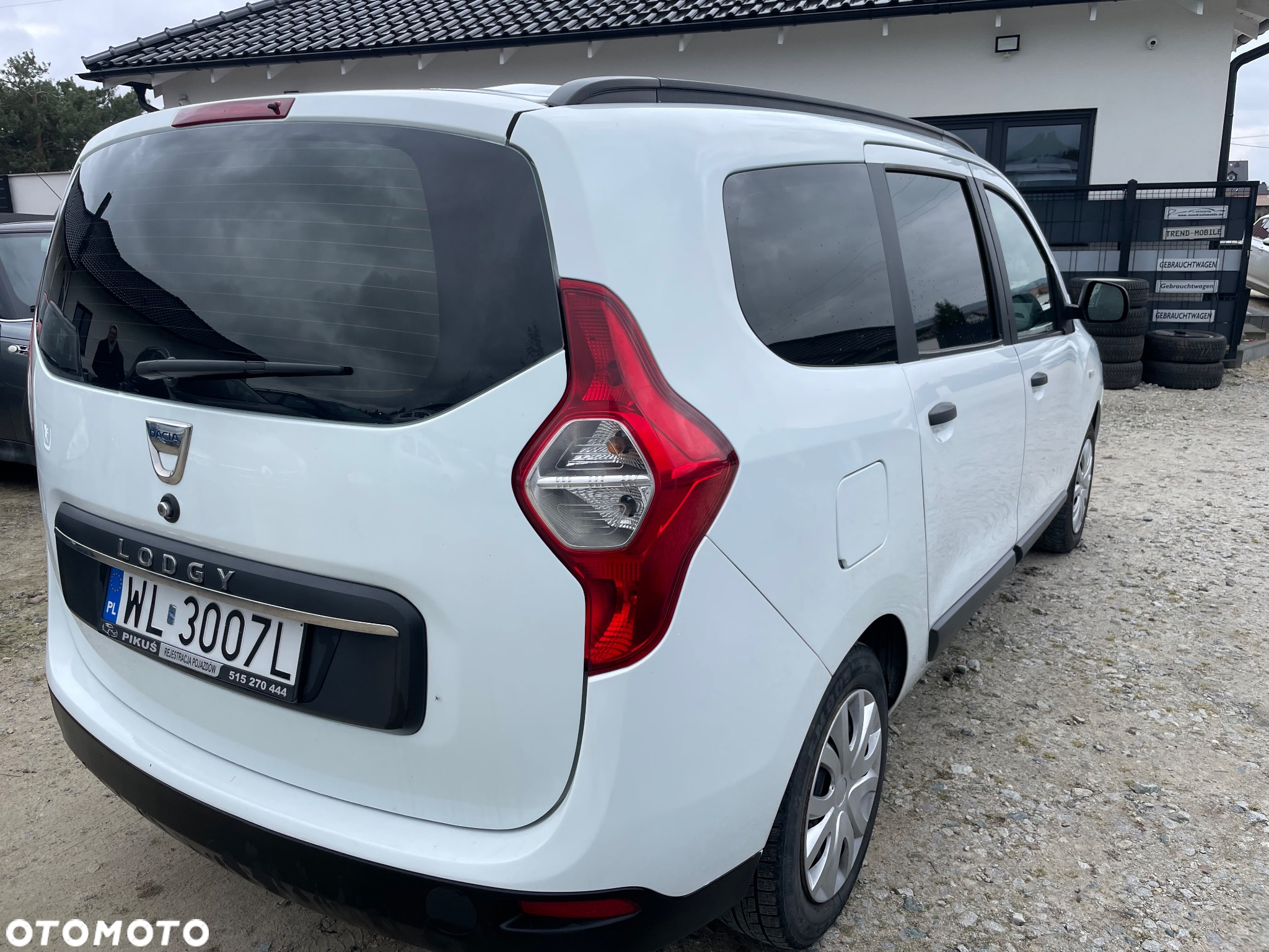 Dacia Lodgy 1.6 SCe Outdoor S&S - 3