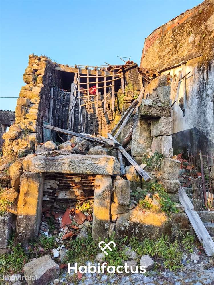 Moradia para Remodelar à venda na Ortigueira – Girabolhos, Seia - Grande imagem: 2/3