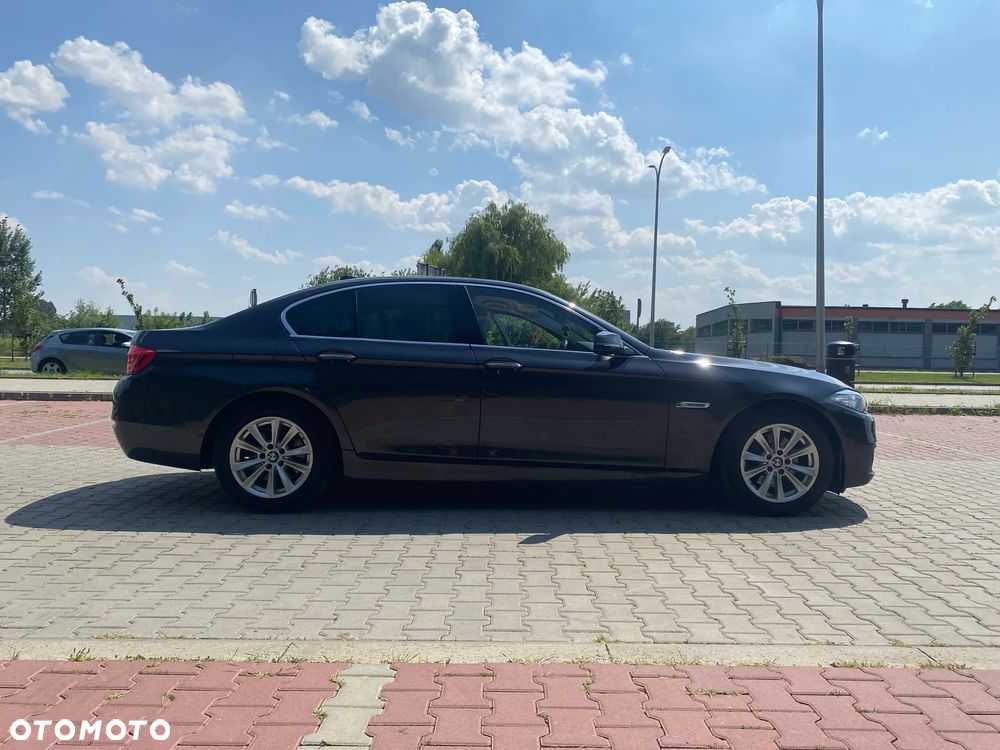 BMW Seria 5 520d xDrive - 7
