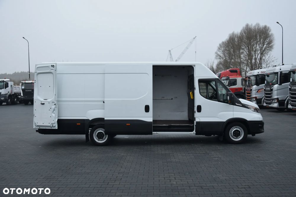 Iveco DAILY MAXI 35S16 / 2.3 - 160 KM / AUTOMAT HI-MATIC / NOWY MODEL / 3 OSOBY / DOSTAWCZE / BLASZAK / KLIMA / 2023 / SERWISOWANY / SPROWADZONY Z NIEMIEC - 19