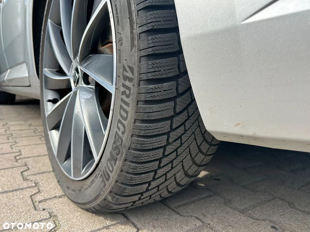 Skoda Superb 2.0 TDI L&K DSG - 41