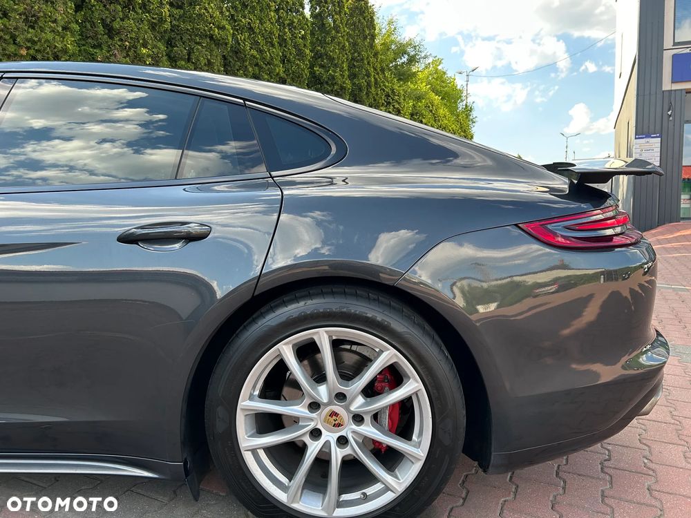 Porsche Panamera 4 - 20