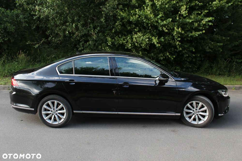 Volkswagen Passat - 11