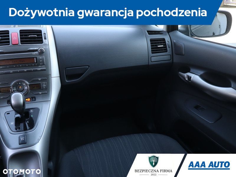 Toyota Auris - 10