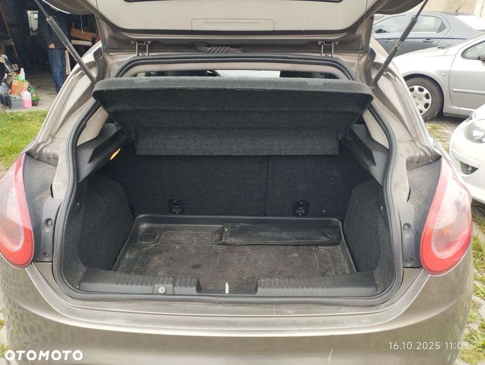 Fiat Bravo 1.9 Multijet 16V Dynamic - 12