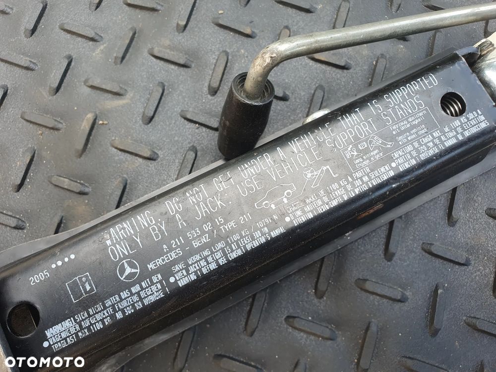LEWAREK PODNOŚNIK SAMOCHODOWY TRAPEZOWY MERCEDES CLS E KLASA W211 A2115830215 - 2