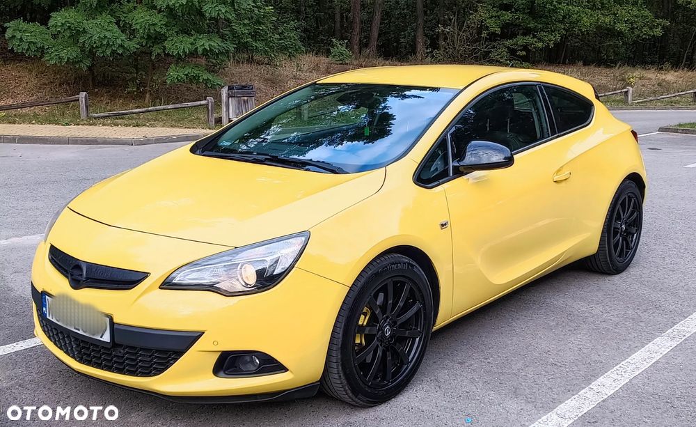 Opel Astra IV GTC 1.6 T Sport - 1