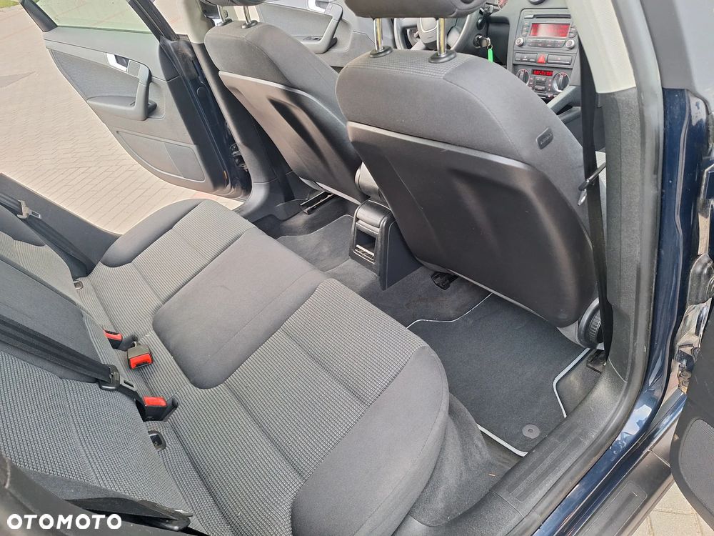 Audi A3 Sportback 1.6 Attraction - 32