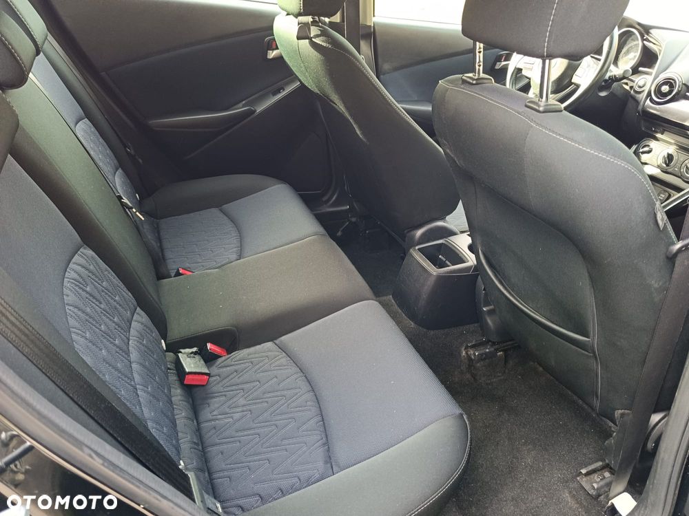 Mazda 2 - 6