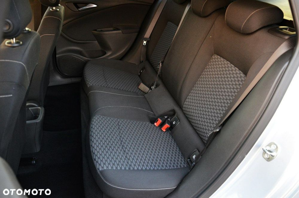 Opel Astra 1.6 CDTI Sports Tourer Active - 31