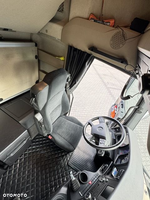 Mercedes-Benz Actros - 11