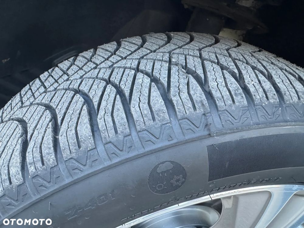 BMW X1 xDrive20i Sport Line - 26