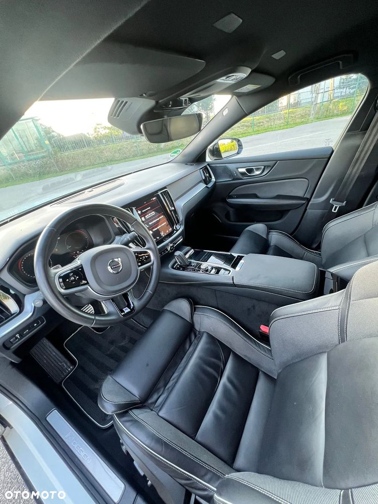 Volvo V60 T8 AWD Twin Engine Geartronic R-Design - 8