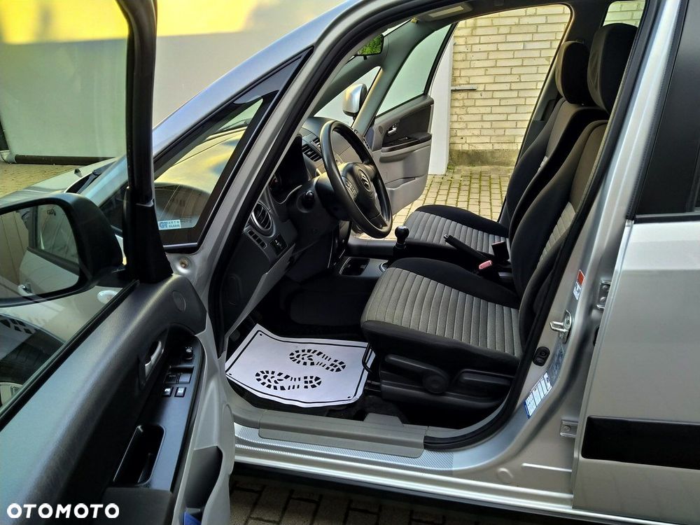 Suzuki SX4 1.6 Comfort 4WD - 15