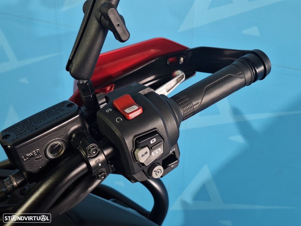 Honda Africa Twin 1100 DCT - 9
