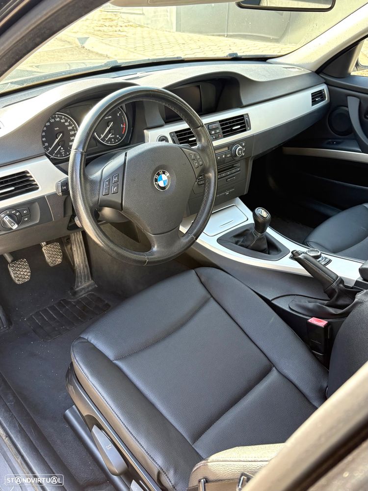 BMW 318 d Dynamic - 6
