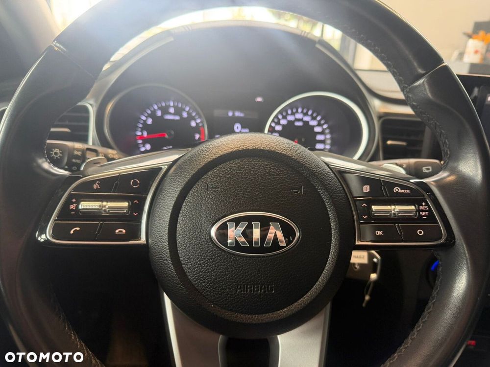 Kia Ceed - 15