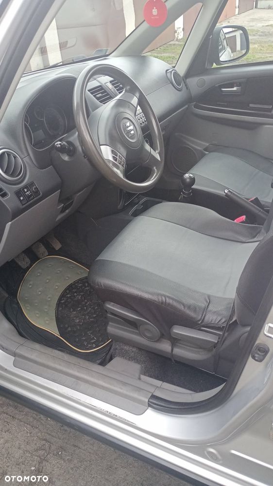 Suzuki SX4 - 12