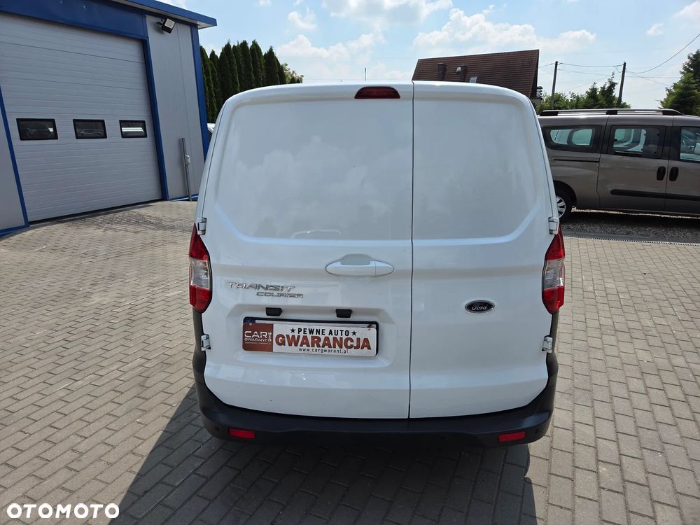 Ford Transit Courier - 8