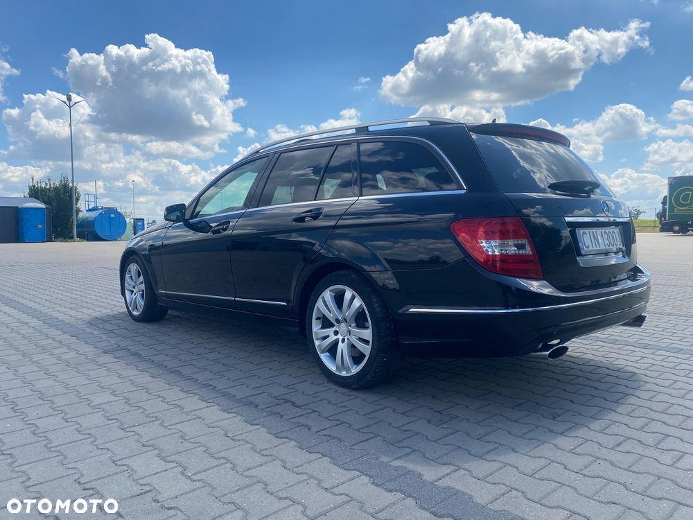 Mercedes-Benz Klasa C 300 CDI DPF 4Matic (BlueEFFICIENCY) 7G-TRONIC Avantgarde - 7