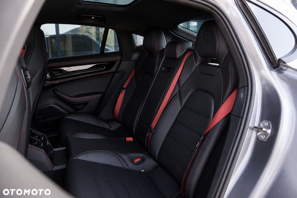 Porsche Panamera GTS - 33