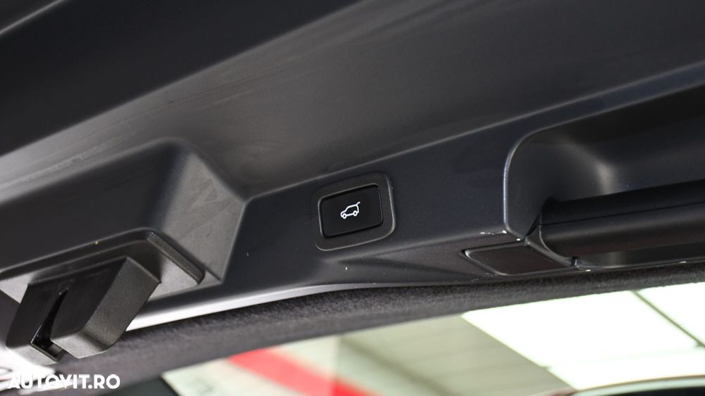 Land Rover Range Rover Sport 3.0 I6 D250 MHEV HSE Dynamic - 29