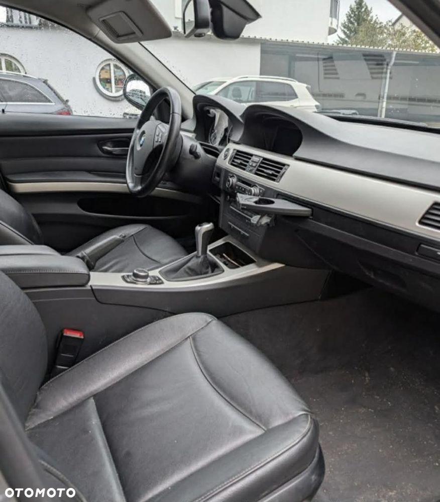 BMW Seria 3 320d - 6