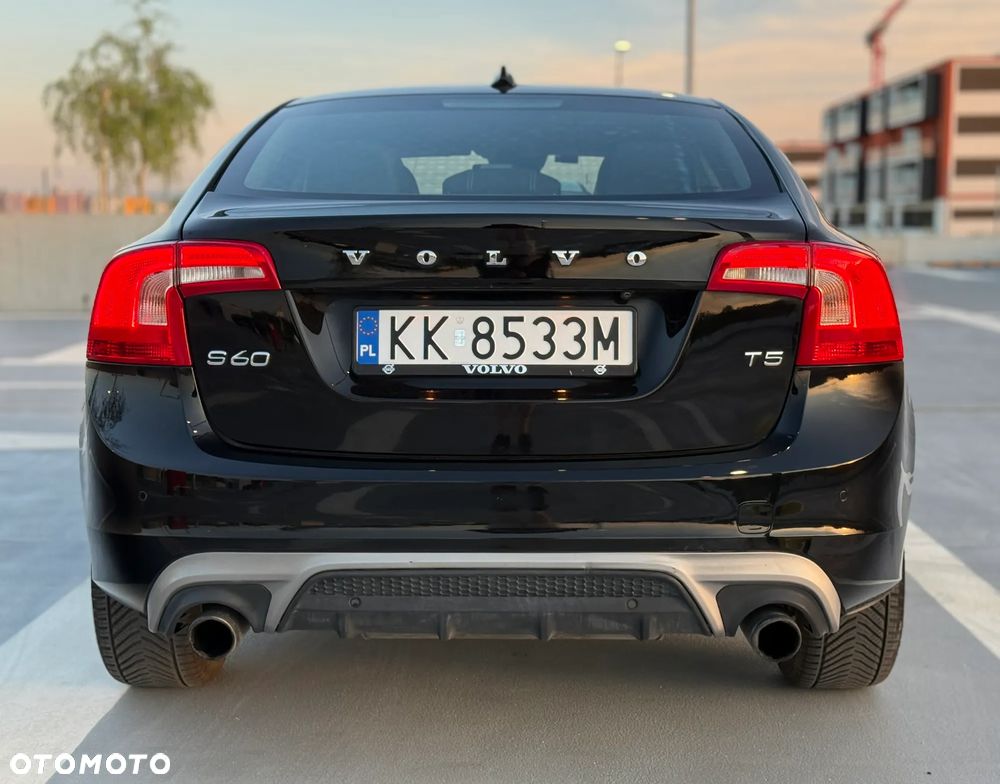 Volvo S60 T5 Geartronic RDesign - 8