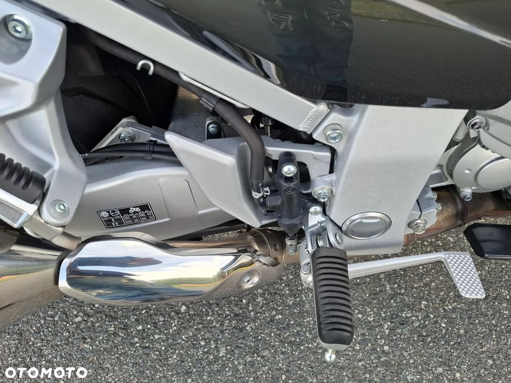 Yamaha FJR - 7