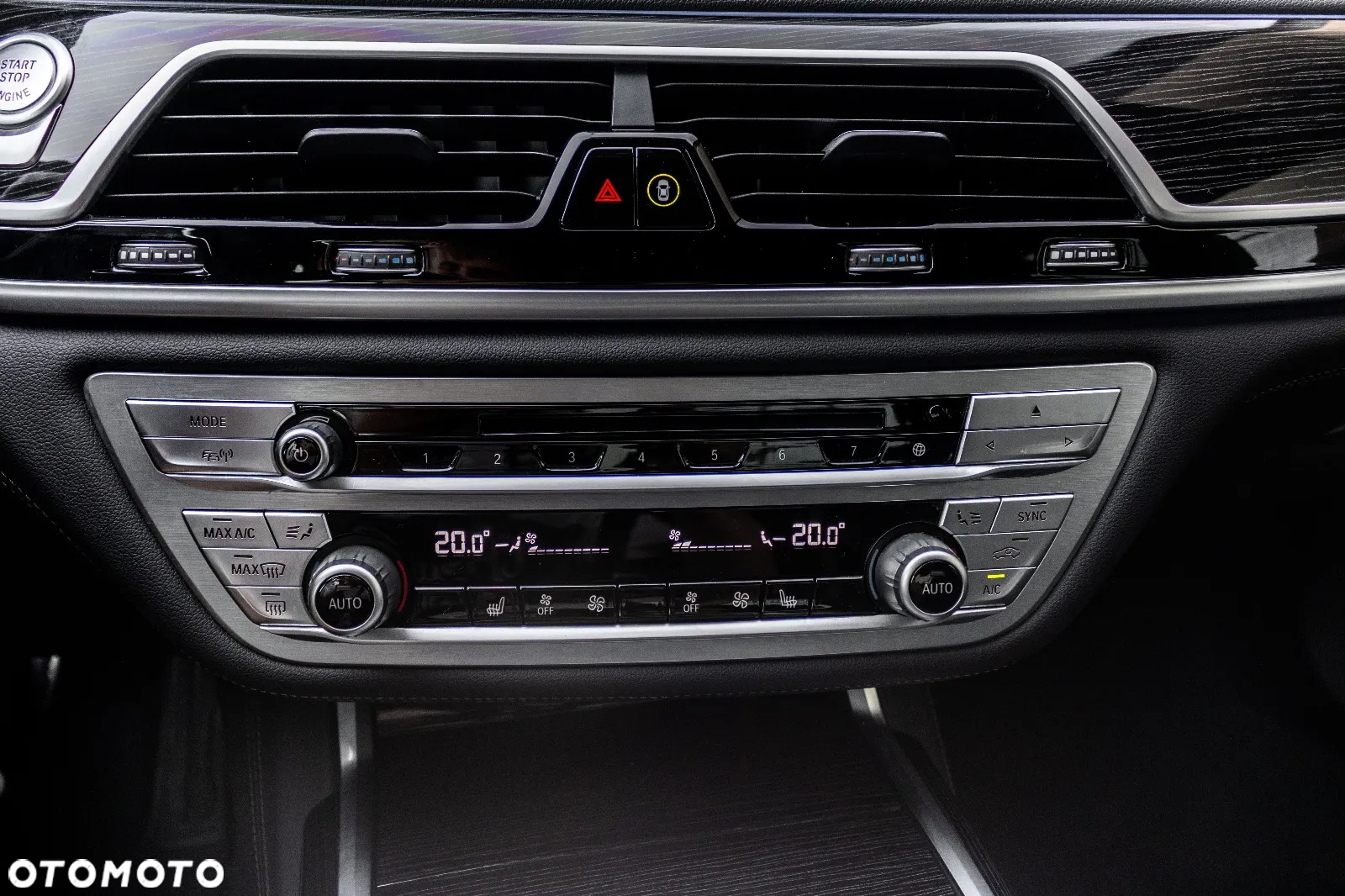 BMW Seria 7 730d xDrive sport - 38