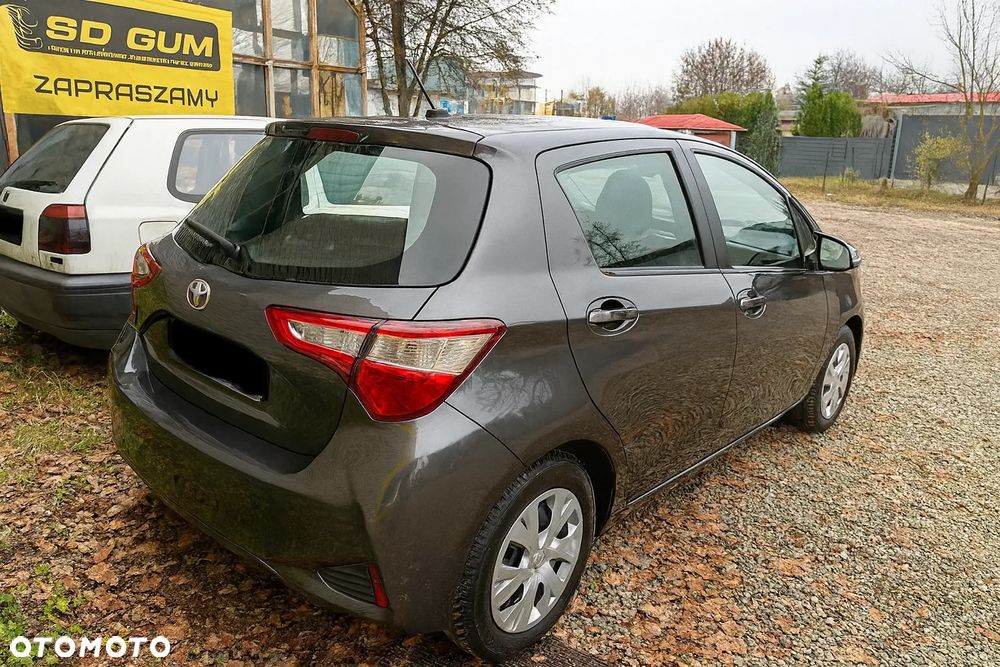 Toyota Yaris 1.5 Premium - 5