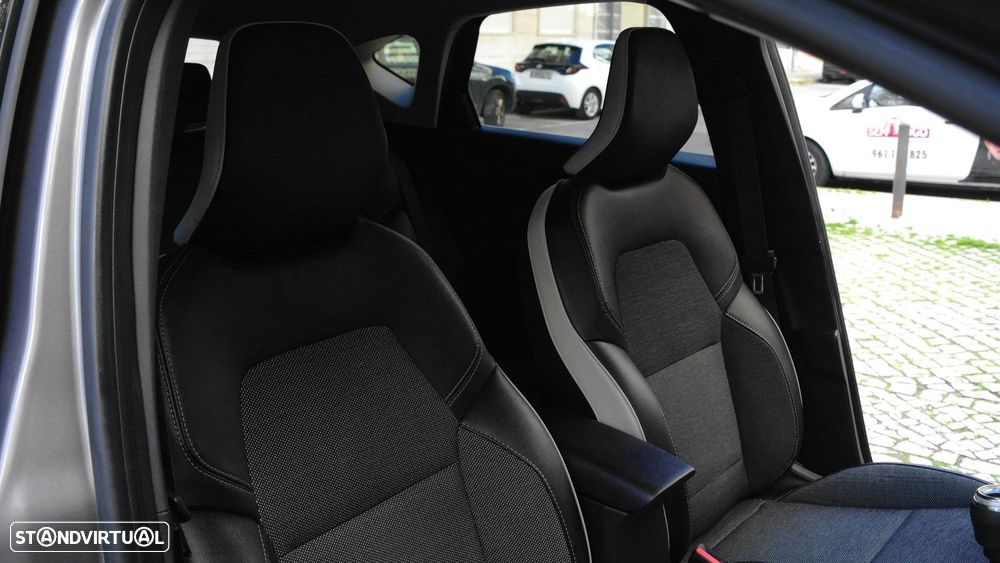 Renault Captur 1.0 TCe Techno - 27