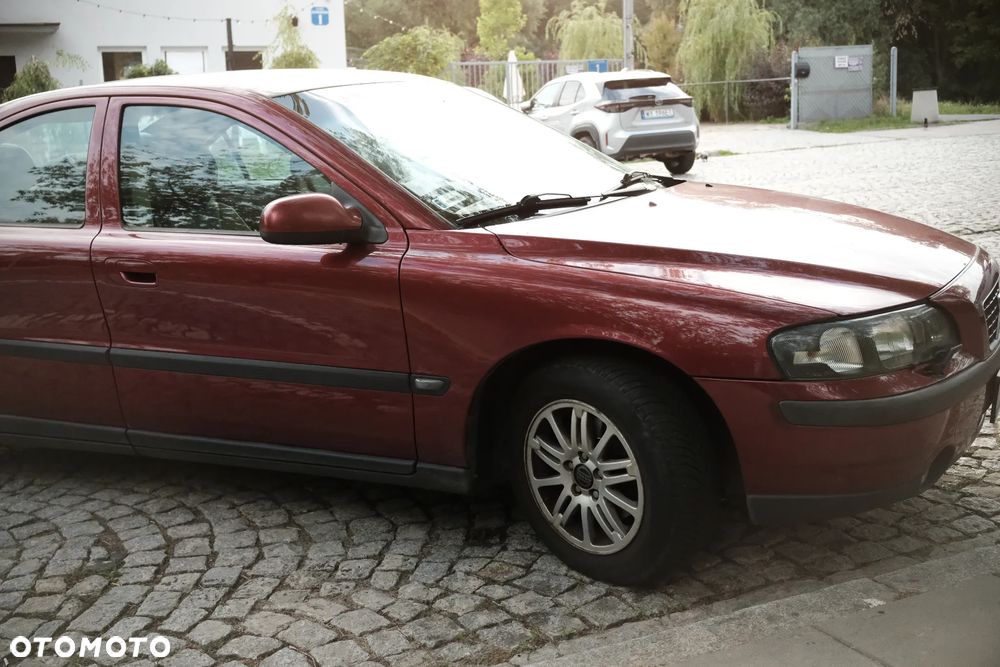 Volvo S60 2.4 - 7