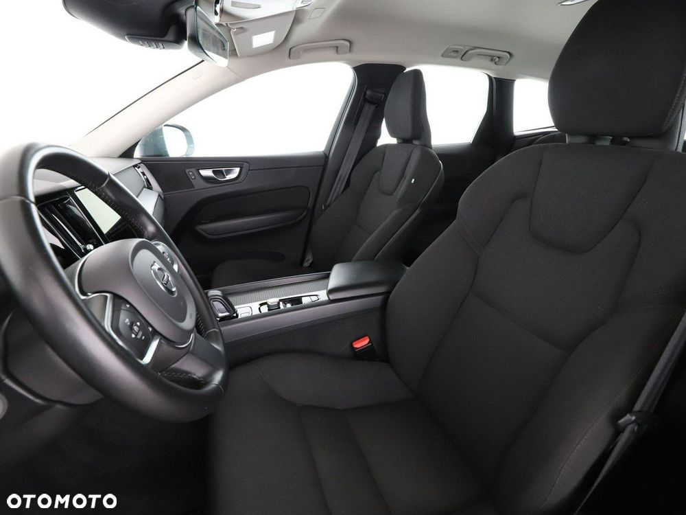 Volvo XC 60 B4 D AWD Momentum - 14