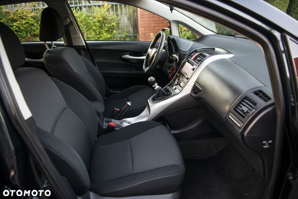 Toyota Auris 1.6 Executive - 36