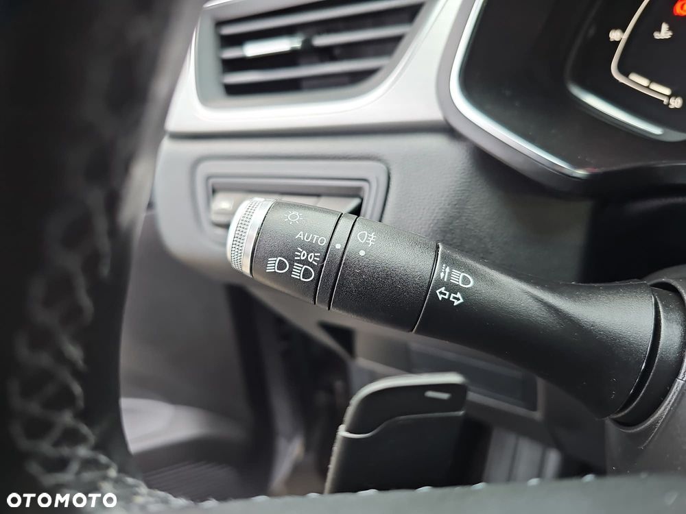 Renault Captur 1.3 TCe Intens EDC - 22