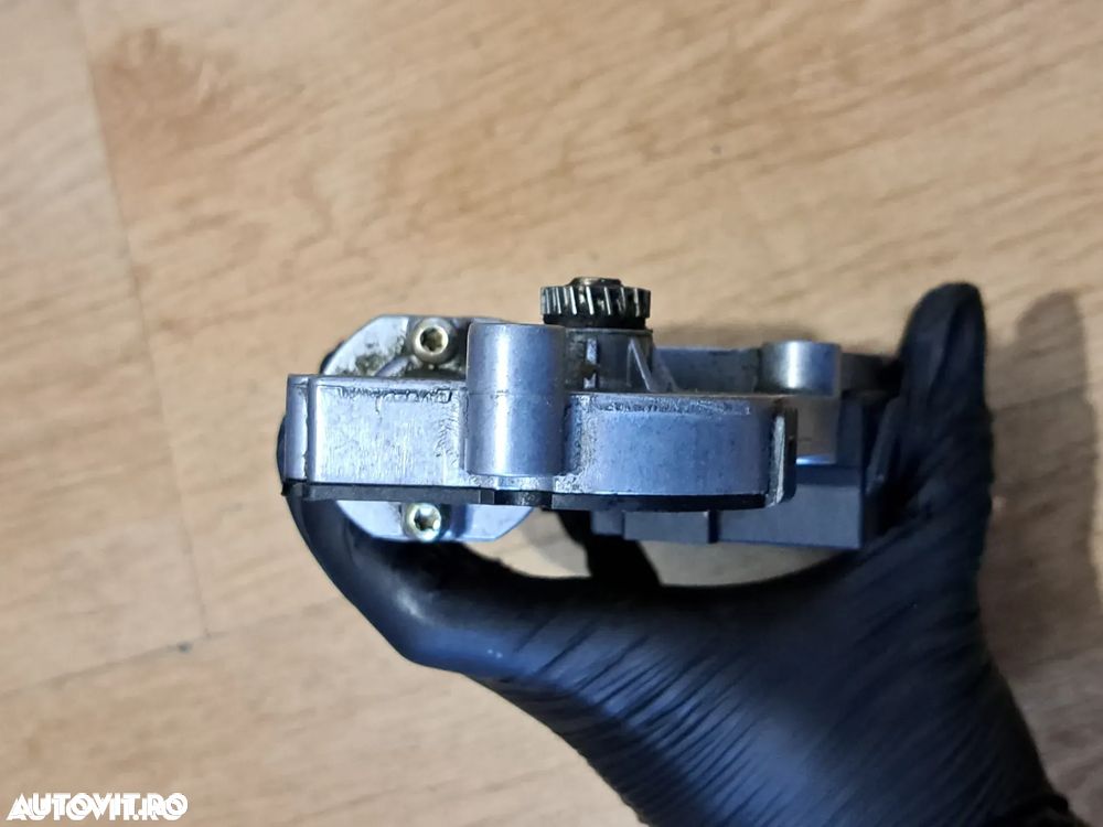 Motoras actuator actionare trapa mecanism deschidere trapa Original BMW E65 E66 - 5