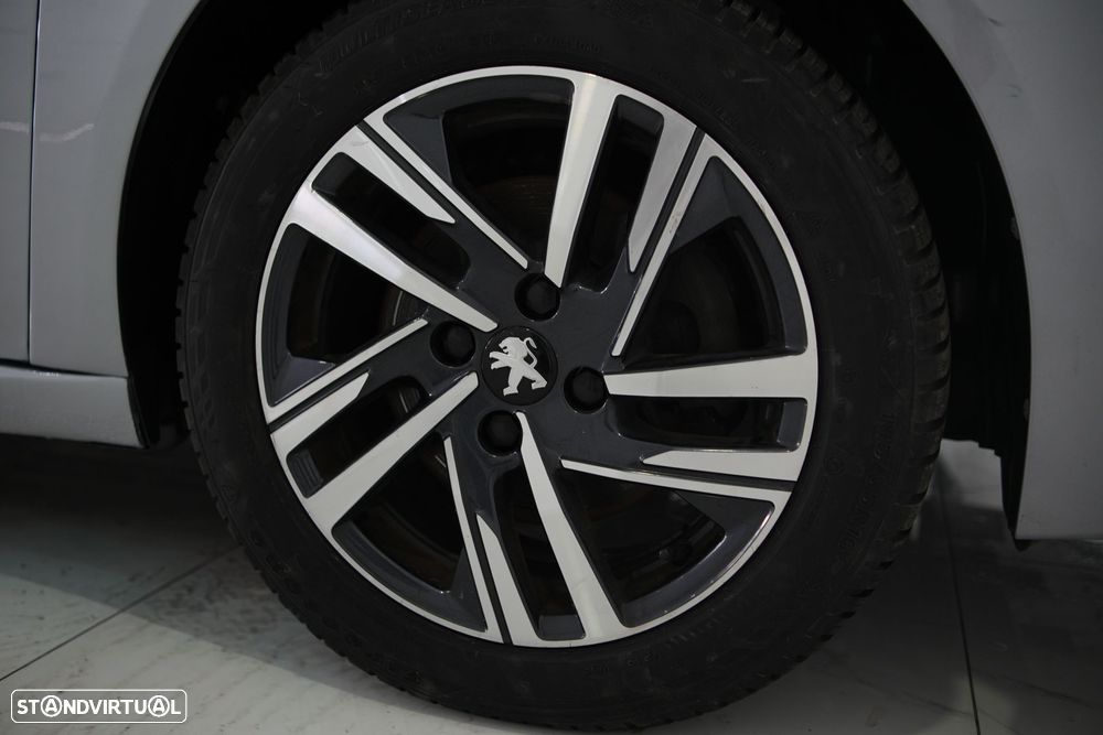 Peugeot 208 1.2 PureTech Allure - 52