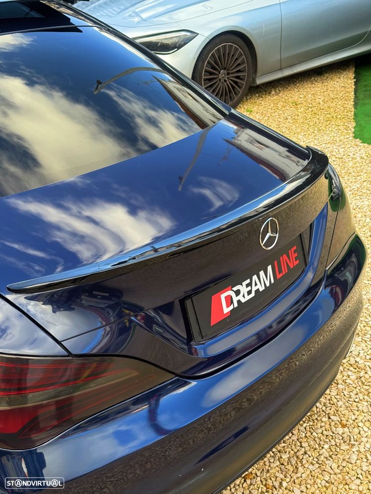 Mercedes-Benz CLA 180 d Shooting Brake AMG Line - 9