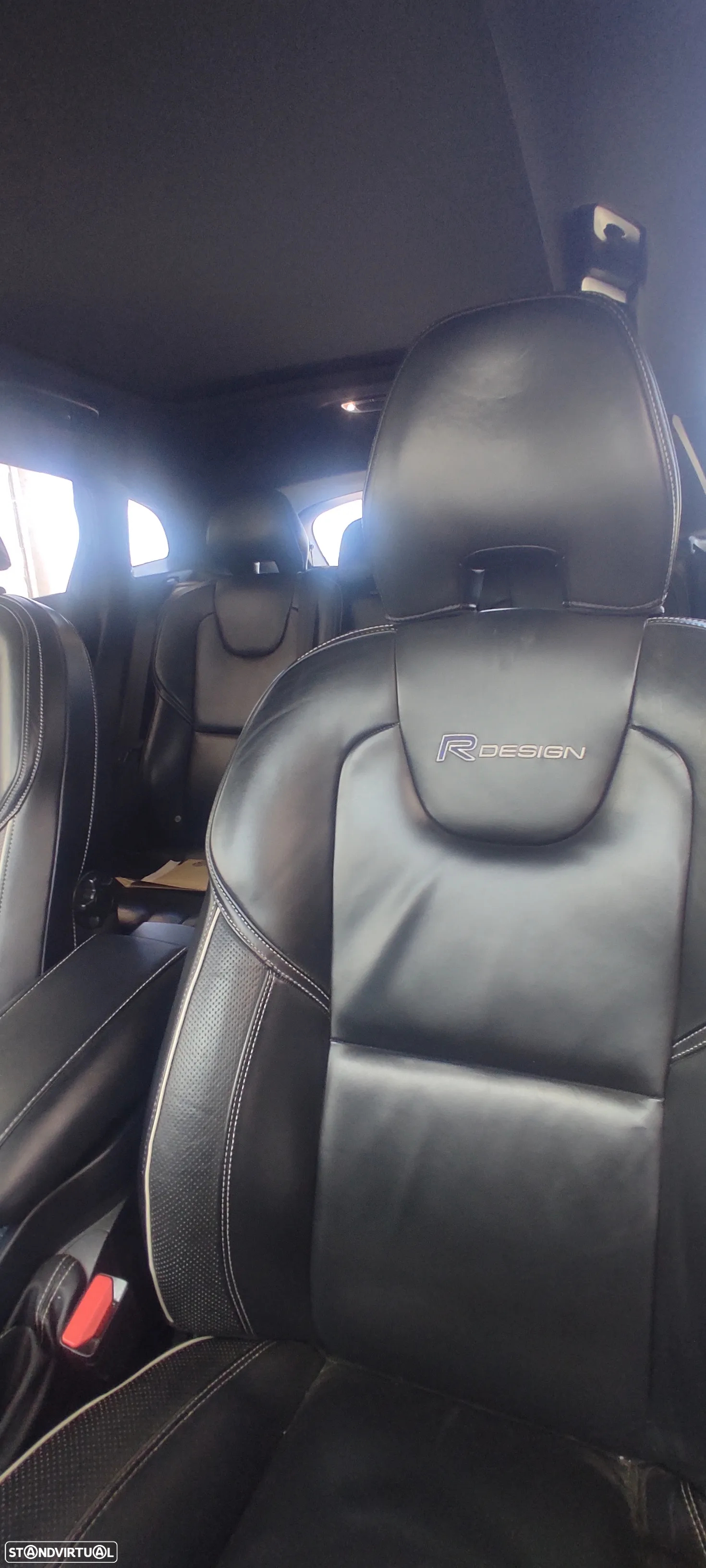 Volvo V40 1.6 D2 Eco R-Design - 4