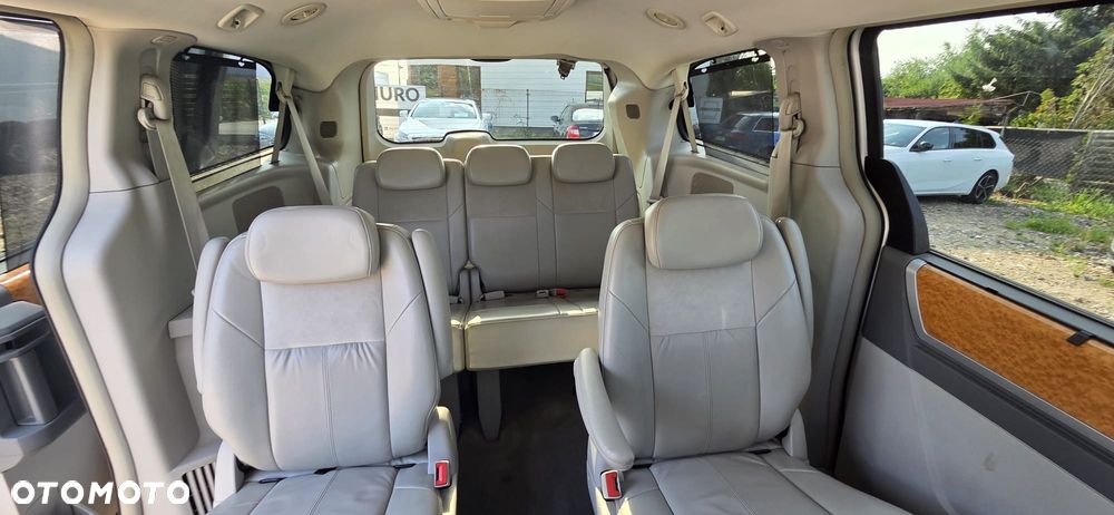 Chrysler Town & Country 4.0 Limited - 11