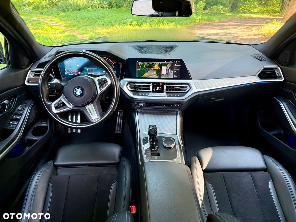 BMW Seria 3 318d M Sport - 16
