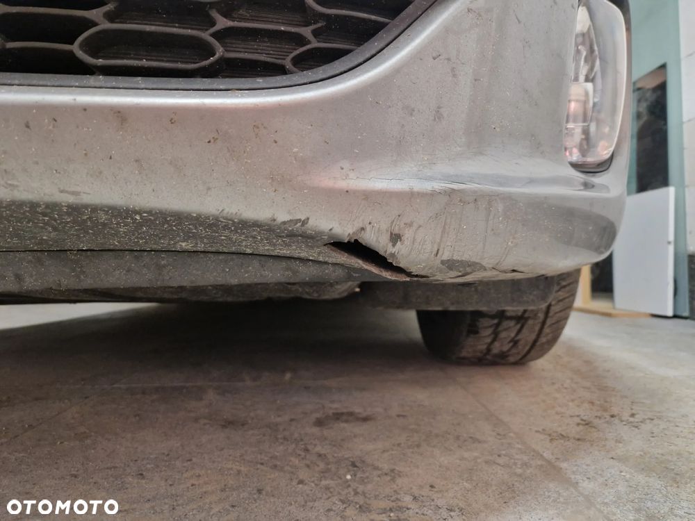 Kia Carens 1.6 GDI M EU6 - 12