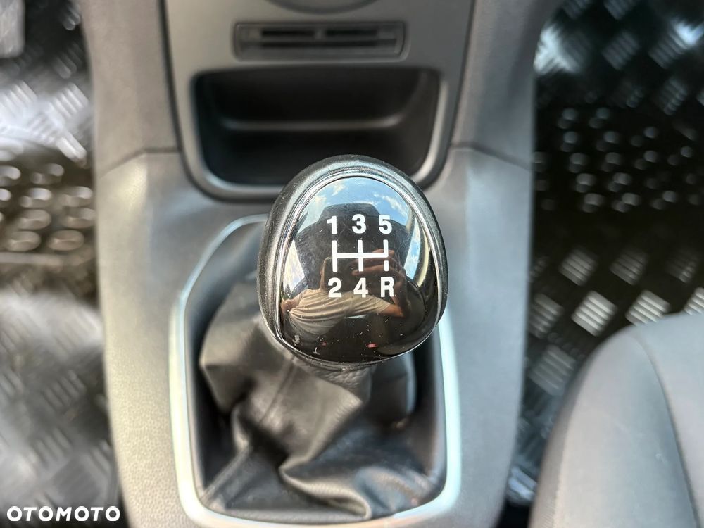 Ford Fiesta 1.25 Titanium EU5 - 29