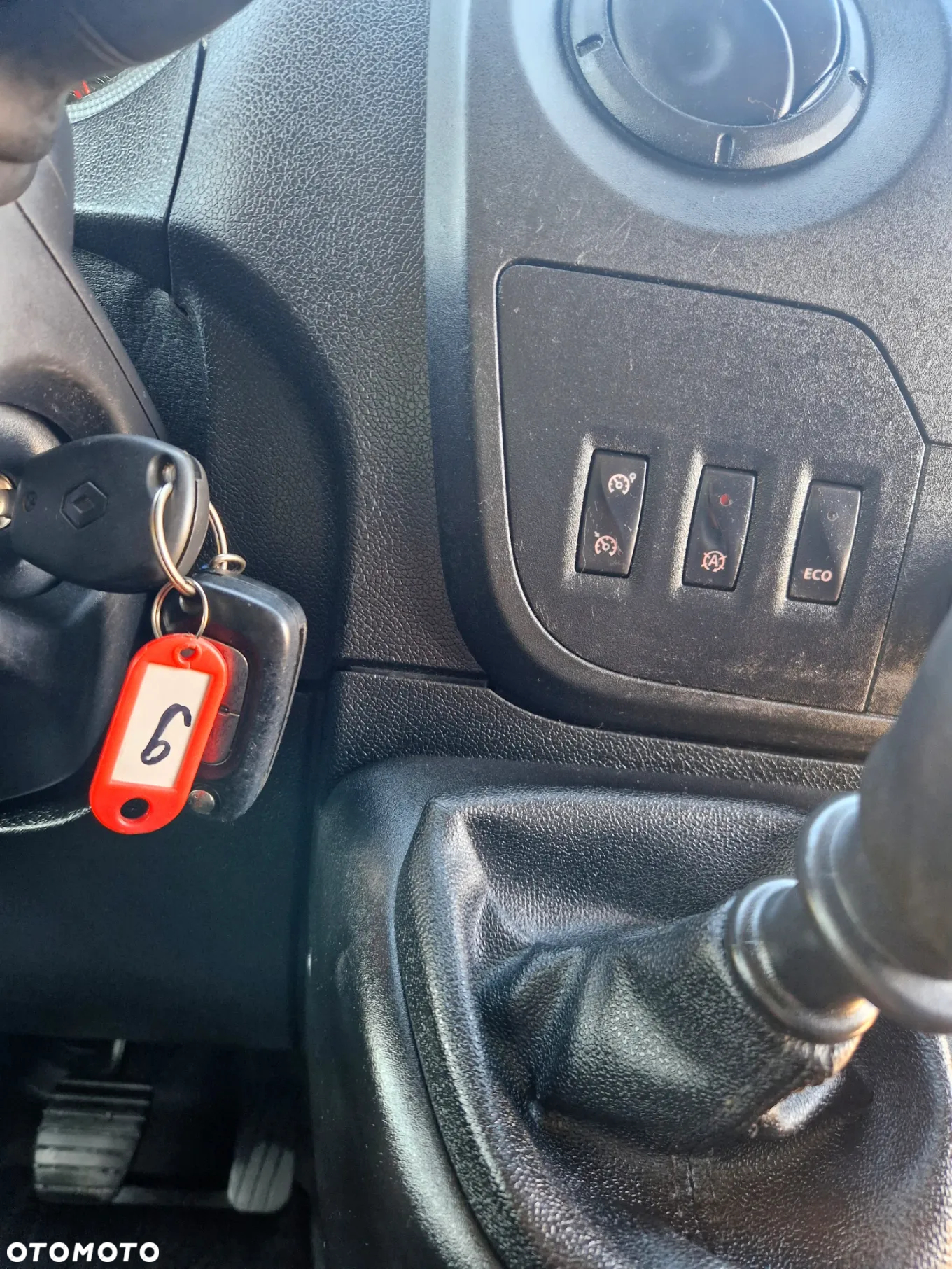 Renault MASTER 2,3 DCI 145 KONNA SKRZYNIA 4M KLIMA WEBASTO 133T/KM PRZEBIEGU GWARANCJA BLIŻNIAKI DO 3,5T - 24